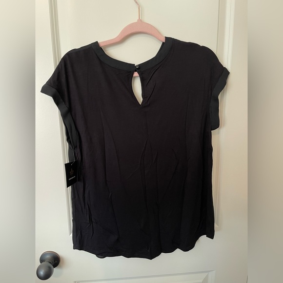 Fortune + Ivy Margaret Keyhole Detail Blouse - Picture 4 of 4